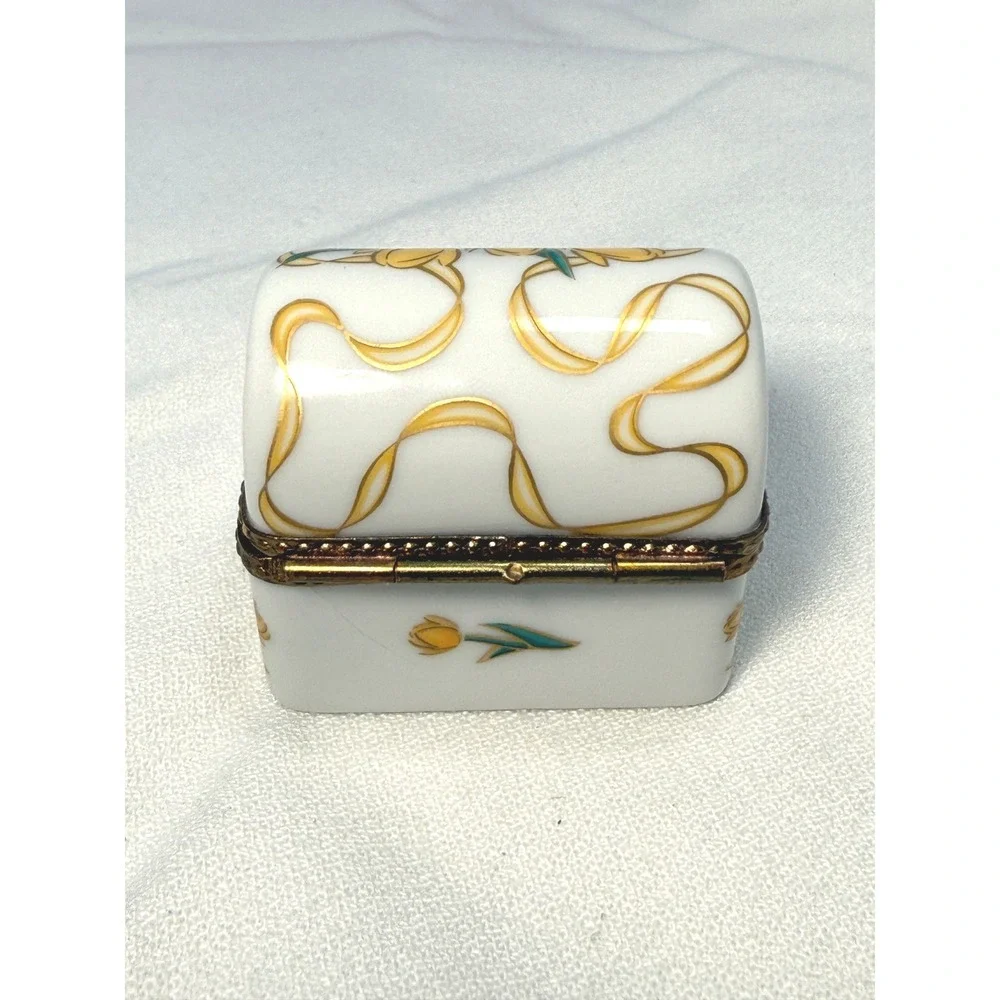 Limoges Collectible Hand-Painted Yellow Floral Trinket Box Pristine Condition